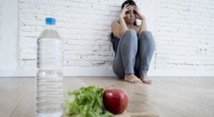  كيف يمكن علاج إضطرابات الأكل النفسية والتخلص منها؟